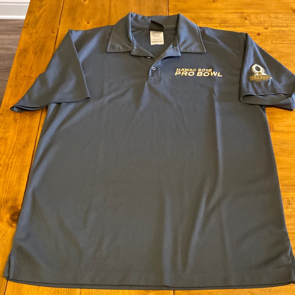 NFL Hawaii Pro Bowl official licenses polo shirt. Men M medium. Like new.
